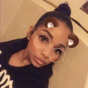 Meet your Posher, Elizabet